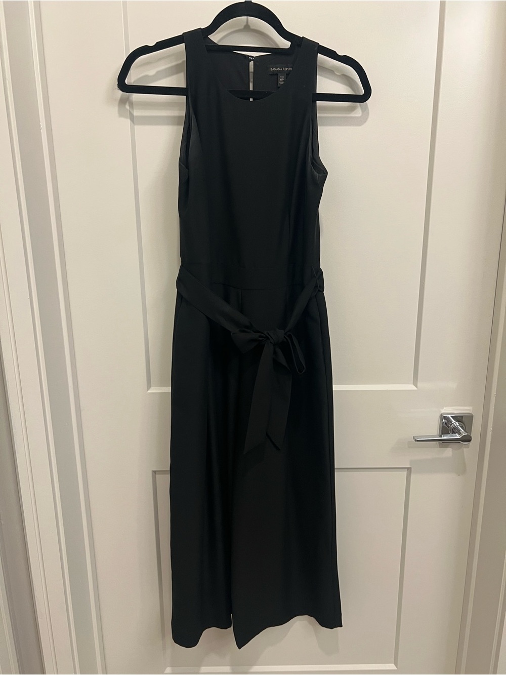 Business formal - Sleeveless Black Tie-Waist Wide-Leg jumpsuit